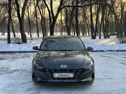 Hyundai Elantra 2023 года за 11 500 000 тг. в Алматы