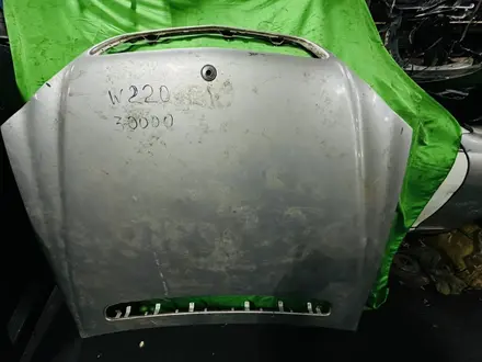 W220 капот до рестайлинг за 30 000 тг. в Алматы