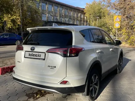 Toyota RAV4 2016 года за 12 500 000 тг. в Караганда – фото 8