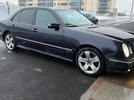 Mercedes-Benz E 320 2001 года за 4 200 000 тг. в Шымкент