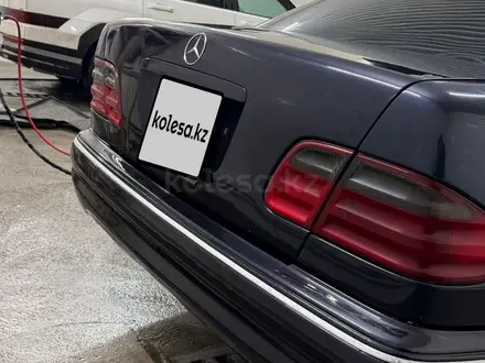 Mercedes-Benz E 320 2001 года за 4 200 000 тг. в Шымкент – фото 13