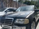 Mercedes-Benz C 180 1995 года за 1 400 000 тг. в Алматы – фото 2