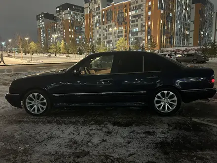 Mercedes-Benz E 200 1996 года за 2 200 000 тг. в Астана – фото 6