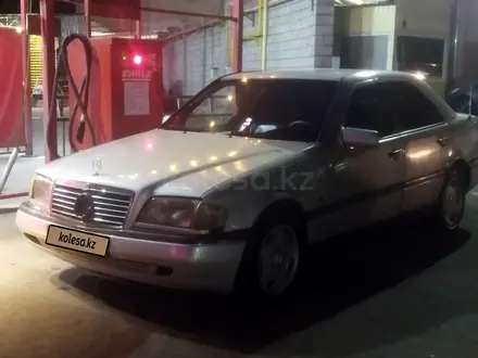 Mercedes-Benz C 200 1993 года за 800 000 тг. в Алматы – фото 4