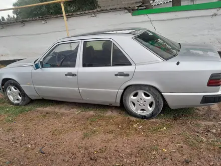 Mercedes-Benz E 200 1992 года за 800 000 тг. в Мерке – фото 2