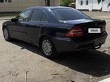 Mercedes-Benz C 180 2002 года за 2 244 117 тг. в Астана – фото 4