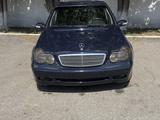 Mercedes-Benz C 180 2002 года за 2 244 117 тг. в Астана – фото 2