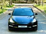 Tesla Model 3 2018 года за 10 900 000 тг. в Астана – фото 2