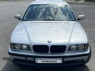 BMW 728
