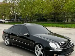 Mercedes-Benz E 55 AMG