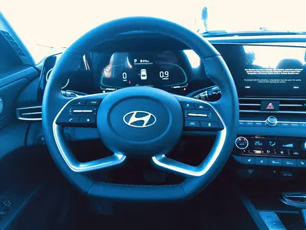 Hyundai Elantra 2023 года за 9 700 000 тг. в Актобе – фото 7