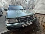 Mercedes-Benz C 180 1993 года за 2 000 000 тг. в Экибастуз – фото 2