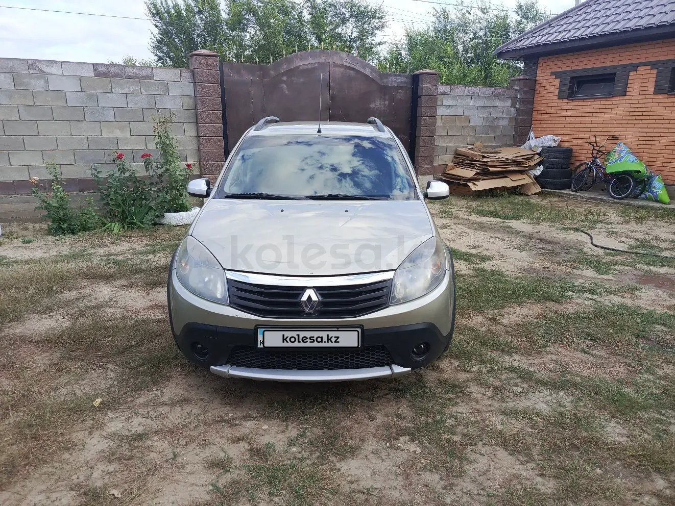 Renault Sandero Stepway, 2013