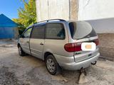 Volkswagen Sharan 1998 года за 1 800 000 тг. в Кызылорда – фото 2