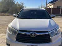 Toyota Highlander 2015 годаfor11 200 000 тг. в Актобе