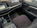Toyota Highlander 2014 года за 14 500 000 тг. в Актобе – фото 4
