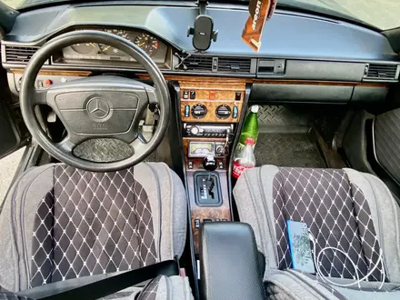 Mercedes-Benz E 250 1993 года за 1 800 000 тг. в Костанай – фото 21