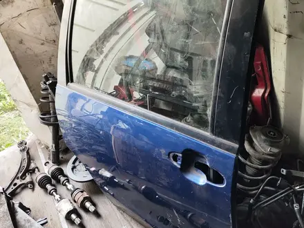 Дверь MAZDA за 35 000 тг. в Астана