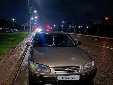 Toyota Camry 1999 года за 2 700 000 тг. в Караганда