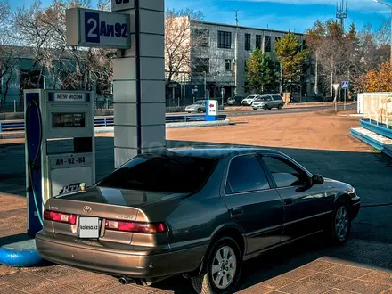 Toyota Camry 1999 года за 2 700 000 тг. в Караганда – фото 3