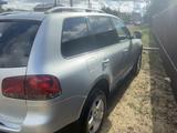 Volkswagen Touareg 2003 года за 4 500 000 тг. в Кокшетау – фото 3