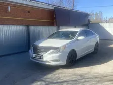 Hyundai Sonata, 2011