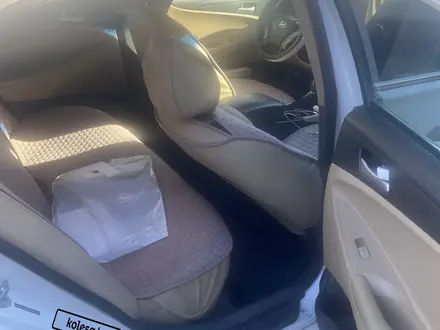 Hyundai Sonata 2011 года за 3 500 000 тг. в Актобе – фото 6