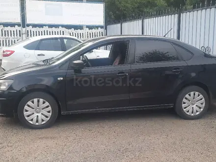 Volkswagen Polo 2015 года за 4 500 000 тг. в Усть-Каменогорск – фото 2