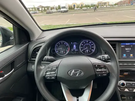 Hyundai Elantra 2019 года за 8 000 000 тг. в Астана – фото 18