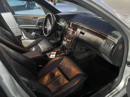Mercedes-Benz E 230 1996 года за 2 450 000 тг. в Шымкент – фото 13