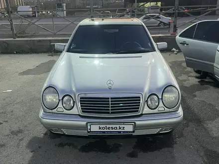 Mercedes-Benz E 230 1996 года за 2 450 000 тг. в Шымкент – фото 5