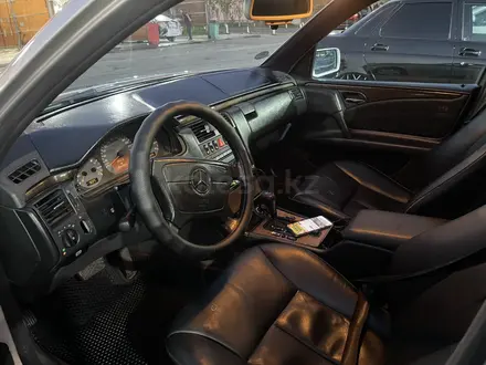 Mercedes-Benz E 230 1996 года за 2 450 000 тг. в Шымкент – фото 10
