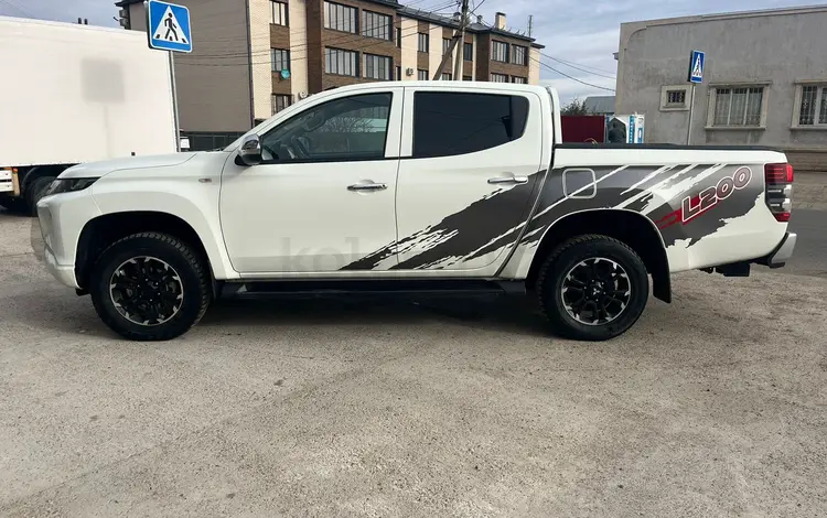 Mitsubishi L200 2022 годаүшін12 990 000 тг. в Уральск