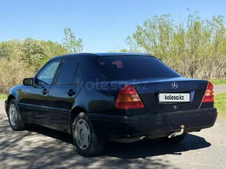 Mercedes-Benz C 180 1993 года за 1 100 000 тг. в Астана – фото 2