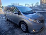 Toyota Sienna 2016 года за 7 500 000 тг. в Астана – фото 2