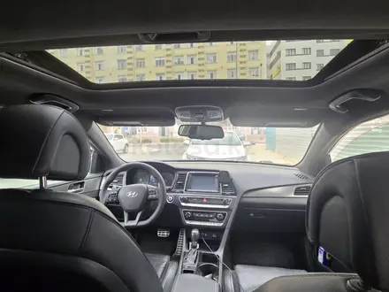 Hyundai Sonata 2018 года за 9 500 000 тг. в Актау – фото 12