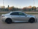 Toyota Camry 2024 года за 13 500 000 тг. в Актобе – фото 4