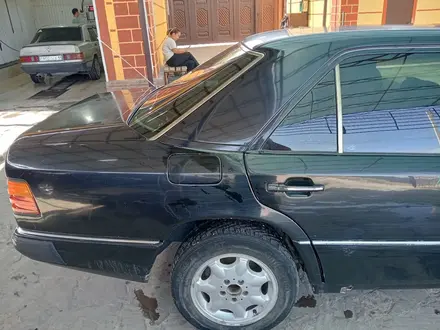 Mercedes-Benz E 200 1992 года за 1 000 000 тг. в Шиели – фото 4