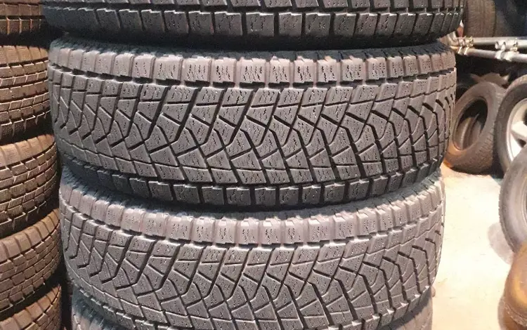Резина, зимние 225/60 r17, Bridgestone, из Японии за 115 000 тг. в Алматы