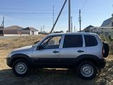 Chevrolet Niva 2013 года за 2 000 000 тг. в Актобе – фото 3