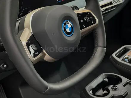 BMW iX 2023 года за 61 257 000 тг. в Павлодар – фото 17