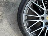 Комплект шин лето зима от Porsche Cayenne двух 2022-го года за 1 000 000 тг. в Алматы – фото 2
