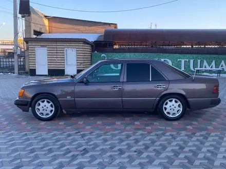 Mercedes-Benz E 230 1991 года за 2 200 000 тг. в Шымкент – фото 7