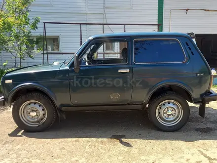 ВАЗ (Lada) Lada 2121 1999 годаүшін1 000 000 тг. в Уральск – фото 3