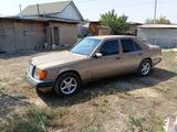 Mercedes-Benz E 220 1993 года за 950 000 тг. в Алматы