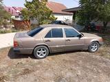 Mercedes-Benz E 220 1993 года за 950 000 тг. в Алматы – фото 4
