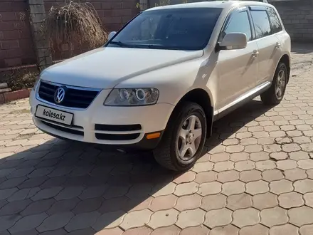 Volkswagen Touareg 2004 года за 5 850 000 тг. в Алматы – фото 7