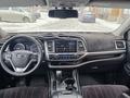 Toyota Highlander 2018 года за 20 500 000 тг. в Уральск – фото 6