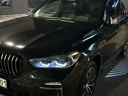 BMW X5 2021 года за 56 500 000 тг. в Алматы – фото 2