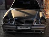 Mercedes-Benz E 320 1996 года за 2 800 000 тг. в Алматы – фото 4